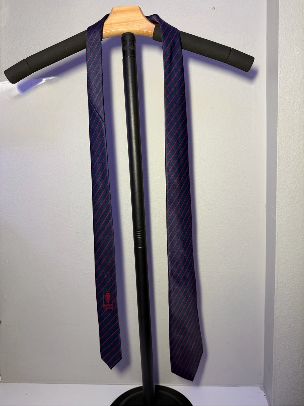 Gucci Navy Tie with Red Diagonal Stripe - Picture 9 of 12